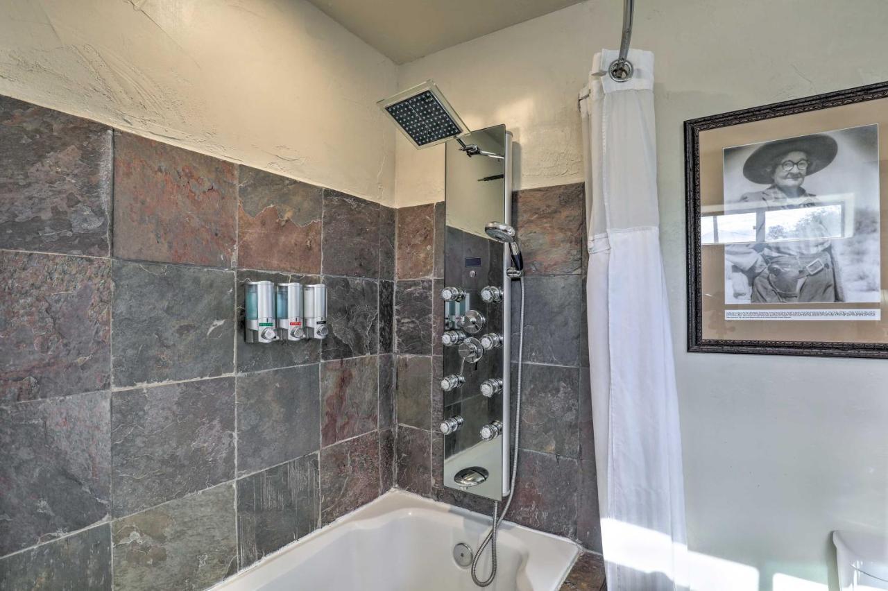 Pet-Friendly Tucson Casita Shared Hot Tub And Porch别墅 外观 照片