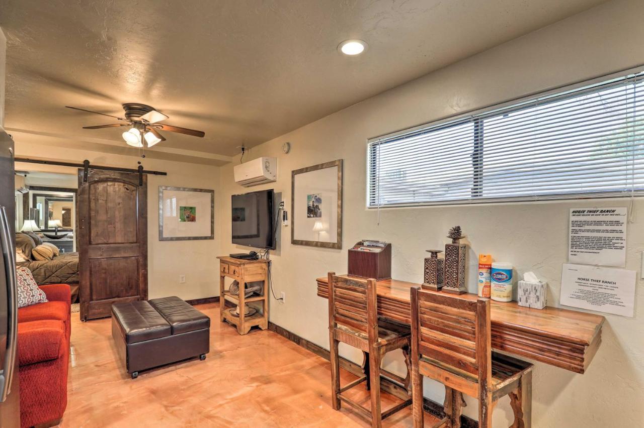 Pet-Friendly Tucson Casita Shared Hot Tub And Porch别墅 外观 照片